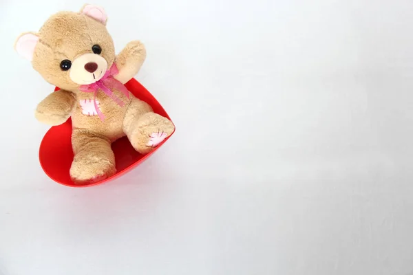 Teddybär Und Rosa Herzen Auf Weißem Hintergrund Valentinstag Werbebanner — Stockfoto