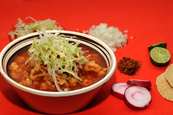 Comida Típica Mexicana Plato Pozole Con Maíz Carne Verduras Tostadas —  Fotos de Stock