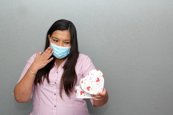 San Valentino Contingenza Covid Donna Latina Con Maschera Protezione Uso — Foto Stock