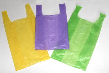 Her yıl 3 Temmuz 'da, Uluslararası Plastik Poşetsiz Gün, insanları plastik poşet kullanımını azaltmaya teşvik ediyor..