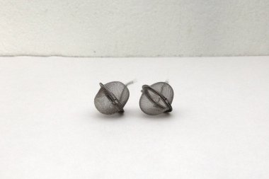 Cam bardakta bitki çayı, aşılayıcı ve kuru yapraklar için enfüzyon araçları