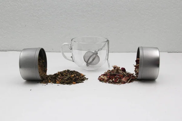 Bitkisel Çay Yapma Araçları Cam Bardak Zerk Edici Kaşık Kurutulmuş — Stok fotoğraf