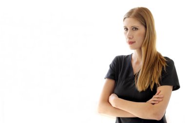 Bağımsız, profesyonel kadın uzman doktor hastalarının sağlığı için çalışmaya hazır.