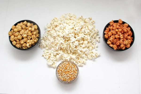Popcorn Mit Geschmack Natürlich Mit Chili Und Karamell Verschiedene Snacks — Stockfoto