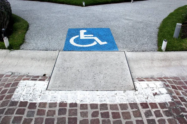 Símbolo Internacional Accesibilidad Para Identificar Área Adaptada Personas Con Discapacidad — Foto de Stock