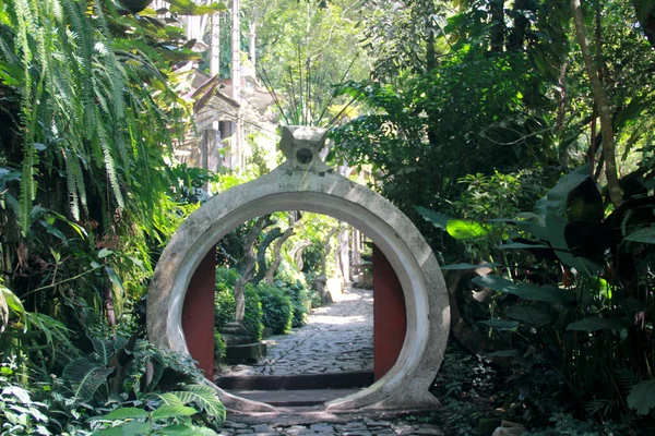 エドワード ジェームズ作の美しいラス ポサス庭園は メキシコのサン ルイス ポトスのキシッラ市内にある超現実的な植物園です — ストック写真