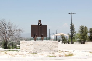 Monclova, Coahuila, Meksika - 29 Temmuz 2025: The Cristo de la Bartola, Monclova, Coahuila, Meksika 'nın en geniş bakış açısına sahip Latin Amerika' nın en büyük şehri.