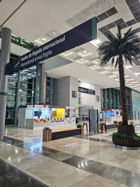 Zumpango, Edomex, Meksika - 26 Ekim 2024: Felipe Angeles Uluslararası Havalimanı AIFA, Meksika eyaletinde bağlantıyı geliştiren modern mimari