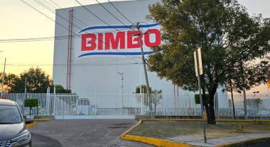 Mexico City, Mexico - 8 Ocak 2026: Bimbo, Meksika 'dan gelen ve çok çeşitli fırın ürünleri, hamur işleri, abur cubur ve tatlı üreten dünyanın en büyük fırın şirketi.