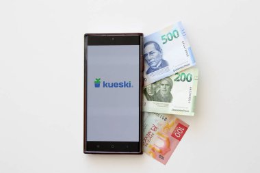 Mexico City, Mexico - 28 Ocak 2025: Kueski, Meksika 'nın önde gelen bir fintech dijital fintech uygulaması, çeşitli ödeme seçenekleriyle kişisel kredi ve çevrimiçi kredi sunuyor