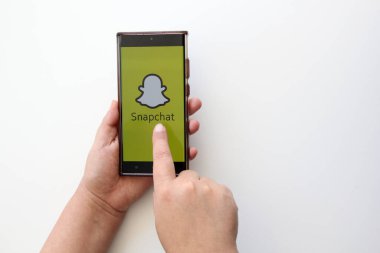 Mexico City, Mexico - 28 Ocak 2025: Fotoğrafları ve kısa videoları paylaşmak için anlık mesajlaşma uygulaması ve sosyal ağ, Snapchat Snapchat