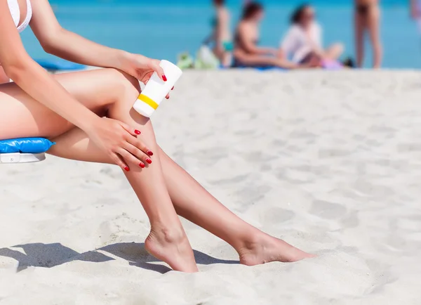 Protección solar para las piernas —  Fotos de Stock