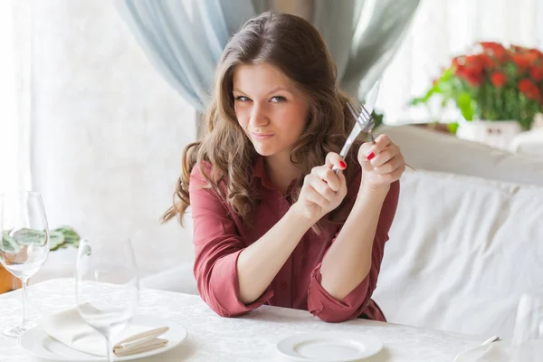 Mulher com fome — Fotografia de Stock