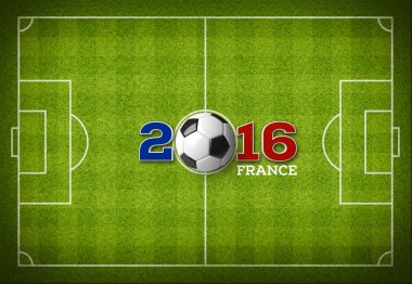 2016 metin yukarıdan beyaz çizgiler ile yeşil çizgili futbol sahası üzerinde bir Fransa bayrağı renklerle bir futbol topu.