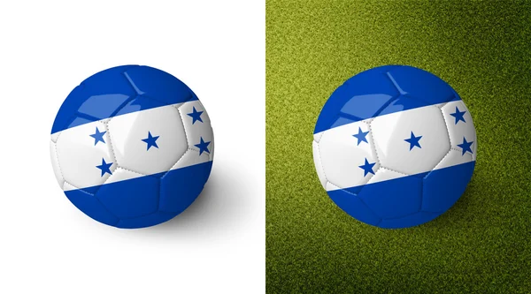 3d pallone da calcio realistico con bandiera Honduras su di esso isolato su sfondo bianco e sul campo di calcio verde. Vedi set completo per gli altri paesi . — Foto Stock