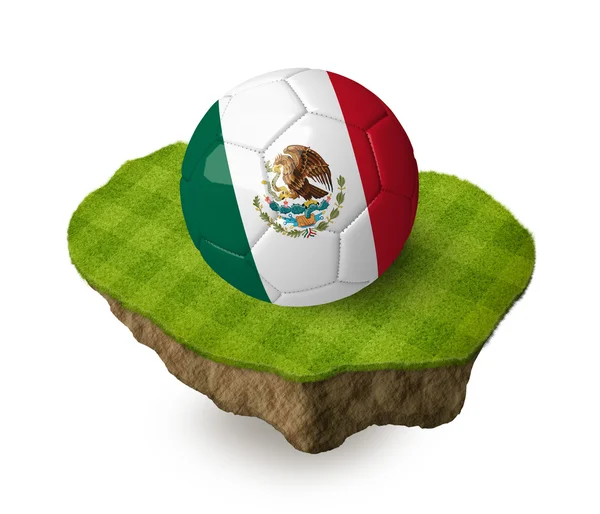 3d pelota de fútbol realista con la bandera de México en un pedazo de roca con campo de fútbol verde despojado en él. Ver conjunto completo para otros países . — Foto de Stock