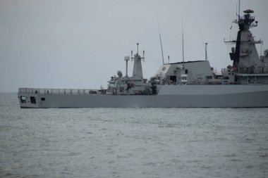 Denizdeki Askeri Gemi.