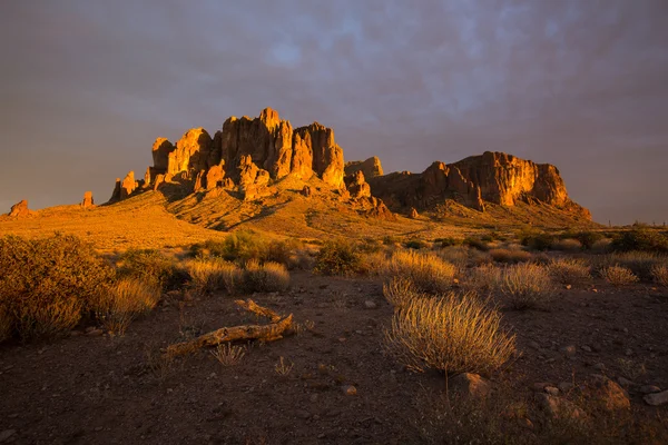 The superstition mountains in sunset light — Stock Photo, Image