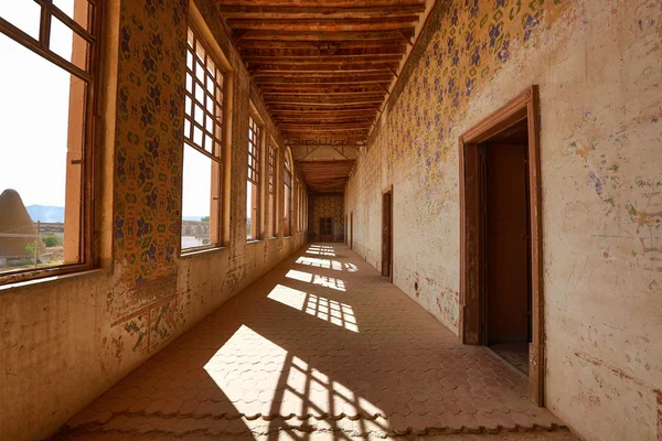 The corridor of jaral de berrio abandoned mexican hacienda — Stock fotografie