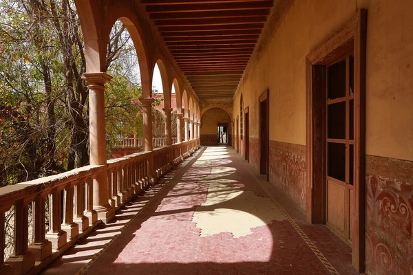 Arches at the jaral de berrio abandoned hacienda mexico — Stock fotografie