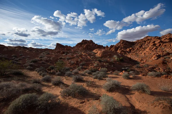 Cloudy sky abouve the red sands of the valley of fire nevada — Stock Photo, Image