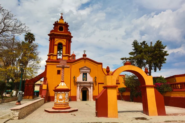 Meksika'daki Bernal sihirli şehir — Stok fotoğraf