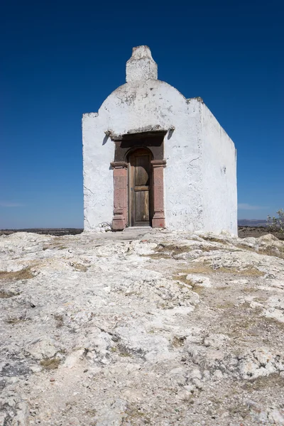 Petite chapelle dans le désert mexicain utilisé pour la conversion de en — Photo