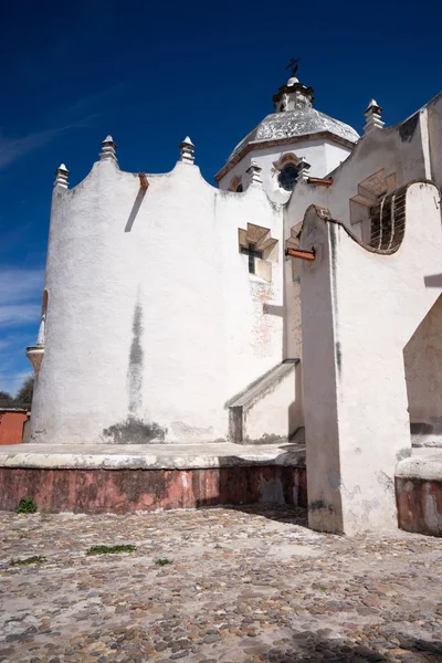 De arkitektoniska detaljerna av utsidan av Atotonilco kapell — Stockfoto