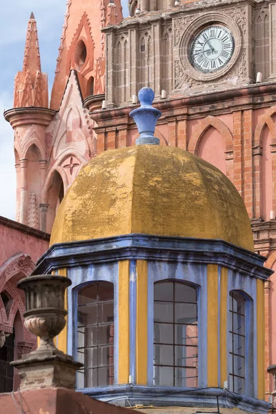 Church tower closeup details in mexico — Stock Photo, Image