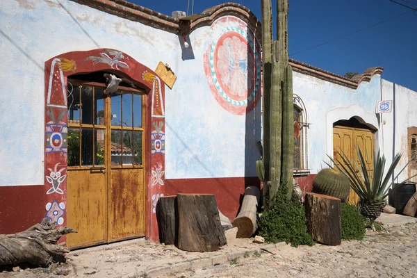 Maison peinte en mIneral de Pozos le Mexique — Photo