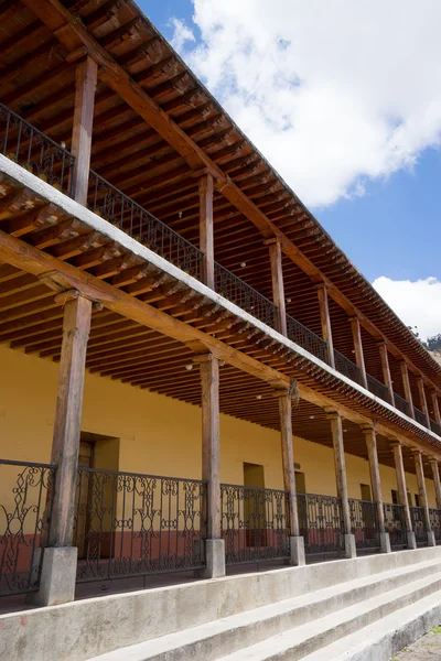 Arquitectura colonial en san andres xecul guatemala — Foto de Stock