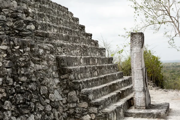 Detalhes do edifício mayan — Fotografia de Stock