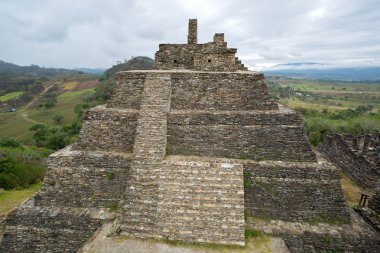 tonina Chiapas Kolomb öncesi kalıntıları, piramit