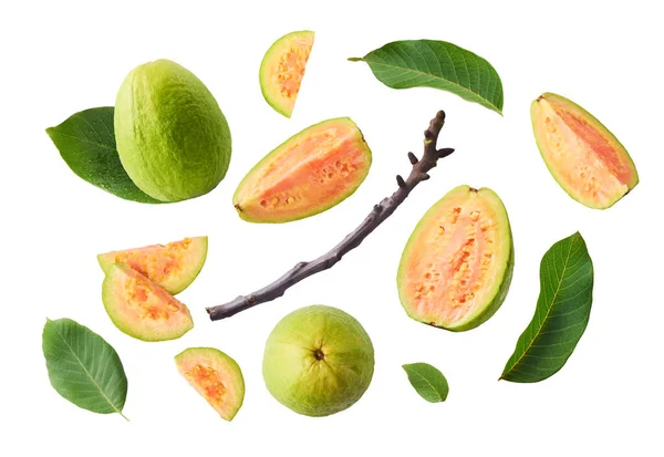 Zestaw Dojrzałą Całości Połówką Guawy Liśćmi Wyizolowanymi Białym Tle — Zdjęcie stockowe