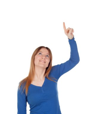 Mavi kazaklı çekici genç kadın