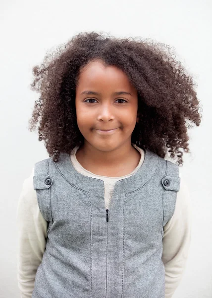 Menina bonita com cabelo bonito — Fotografia de Stock