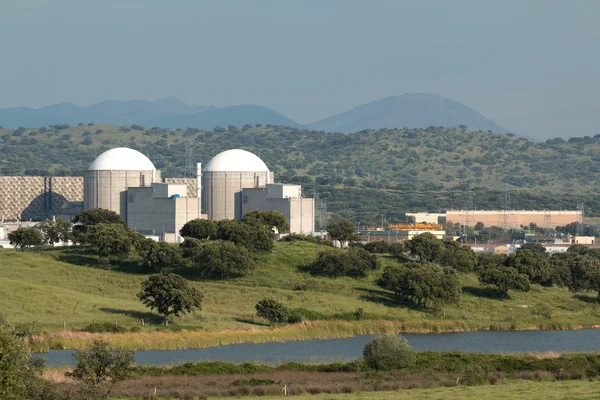 Almaraz εγκαταστάσεις πυρηνικής ενέργειας στην Ισπανία — Φωτογραφία Αρχείου