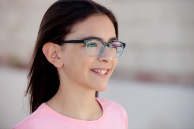 gözlük takan preteenager kız 