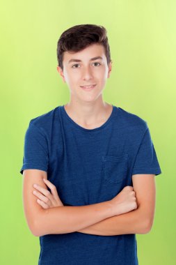 Genç Beyaz adam kameraya bakıyor