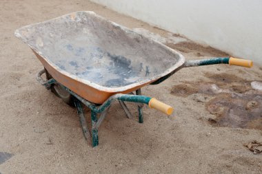 Bir inşaat kirli kamyon  