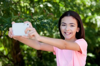 Mobile ile sevimli varoluş kız 