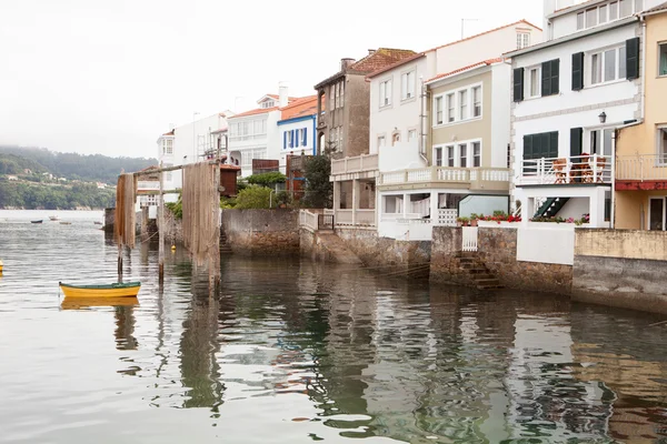 Rades: fishing village Hiszpania dołączone do morza — Zdjęcie stockowe