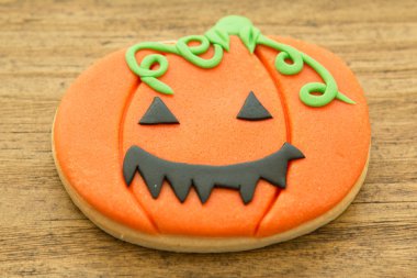 Cadılar Bayramı kurabiye kabak şeklinde