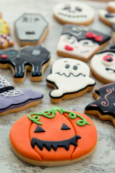 Biscotti di Halloween con forme diverse — Foto Stock