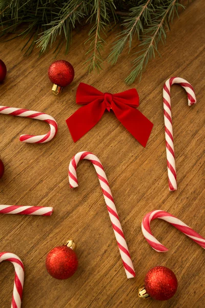 A karácsonyi golyókat édességet vesszők — Stock Fotó