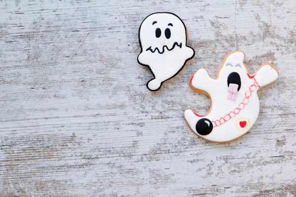 Biscoitos de Halloween com formas fantasmas — Fotografia de Stock