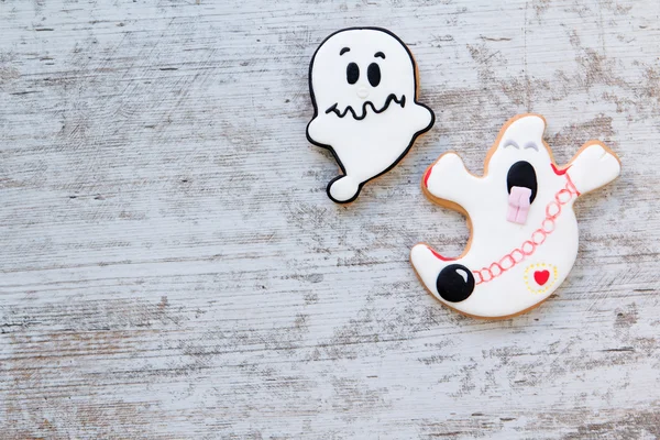 Galletas de Halloween con formas fantasmas —  Fotos de Stock