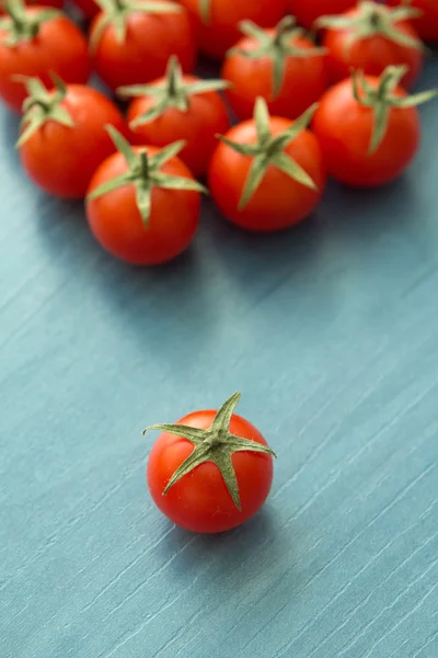 Küçük cherry domates — Stok fotoğraf