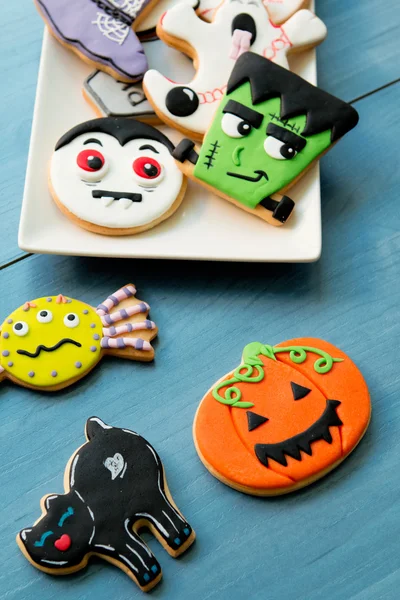 Biscotti di Halloween con forme diverse — Foto Stock