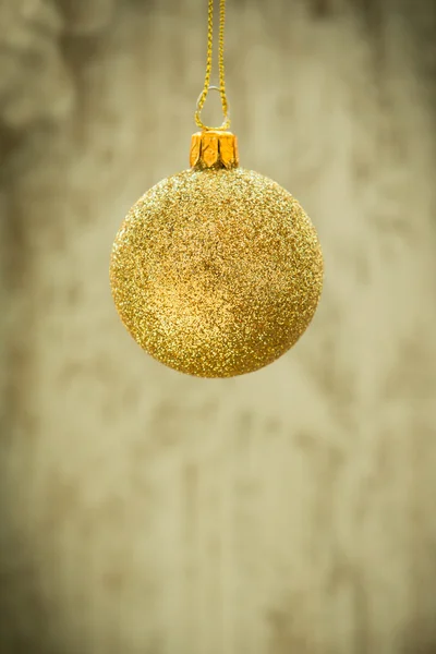 Χρυσή μπάλα Χριστούγεννα — Φωτογραφία Αρχείου